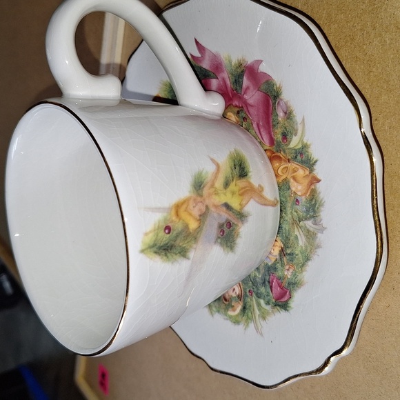 DISNEY DIRECT CHINA CHRISTMAS CUP AND SAUCER OF DOPEY, MICKEY, JIMINY, BAMBI - Picture 1 of 7